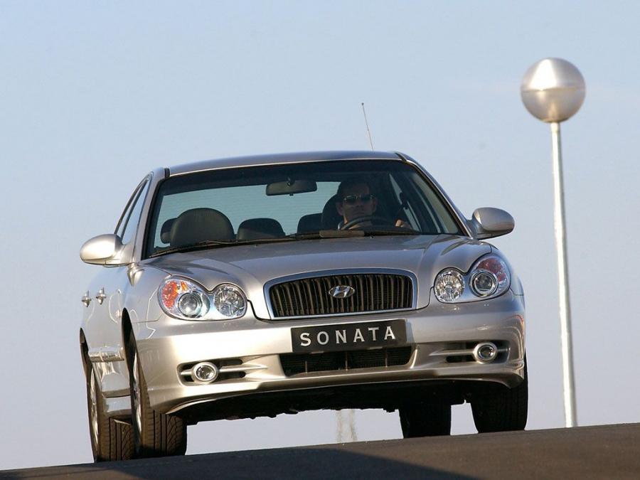  Hyundai Sonata 2001 года  (фото 11 из 16)